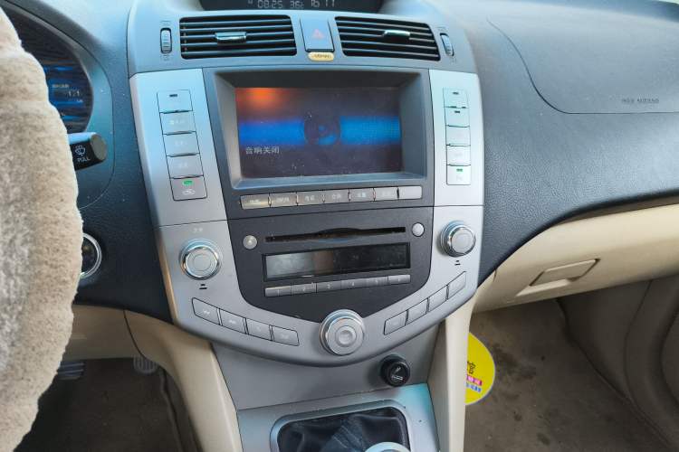 Used BYD S6 2013 Jingyue Edition 2.0L Manual Luxury Model 5 Seats
