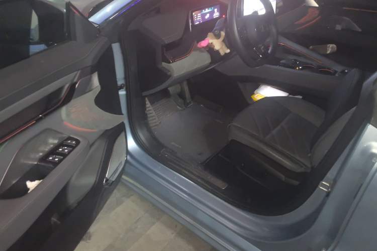 Used Zeekr 001 2023 WE Edition 100 kWh Driver Seat