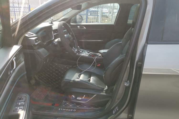 Used Lynk & Co 05 2020 2.0TD Two-Wheel Drive Shine Halo