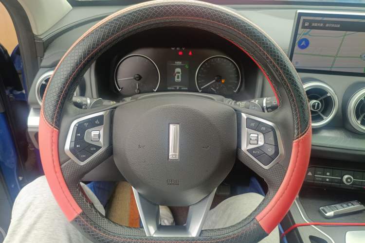 Used Wey VV5 2021 1.5T Two-Wheel Drive Color Pioneer