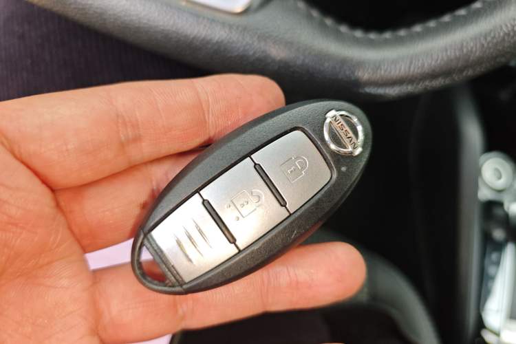 Used Nissan Kicks 2018 1.5L CVT Smart Connect Luxury Edition
