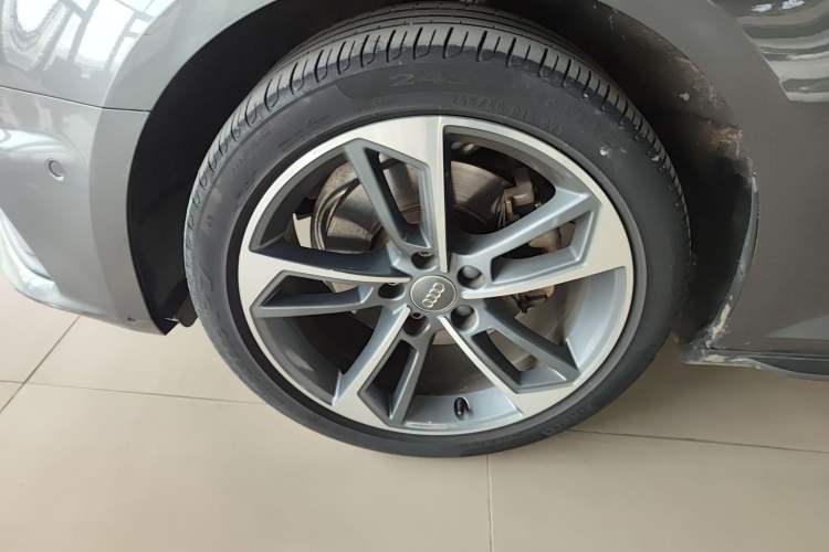 Used Audi A4L 2019 40 TFSI Fashion Edition China VI Emission Standard
