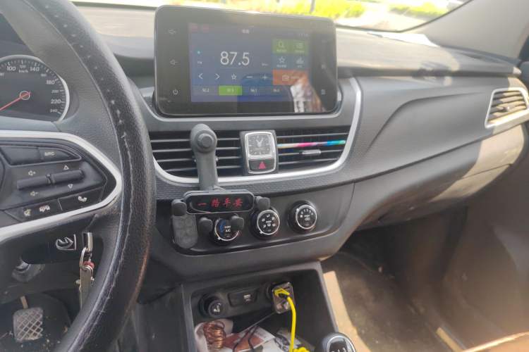 Used Baojun 730 2019 1.5T Manual Fashion Model 7-seater China VI
