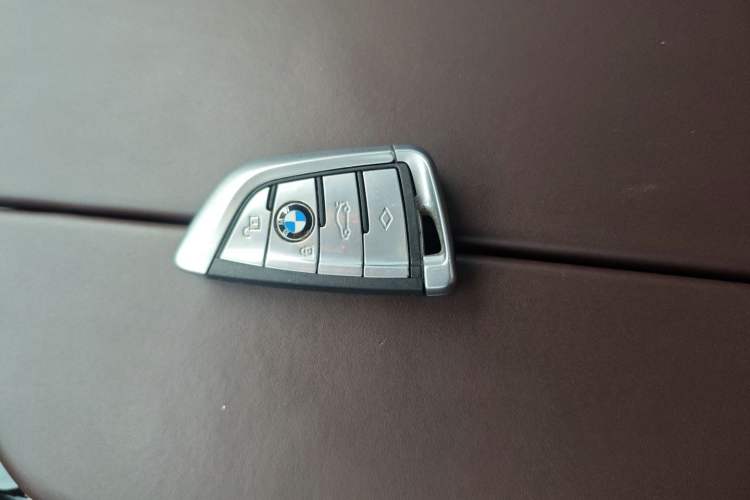 Used BMW 5 Series 2019 530Li Luxury Edition Premium Package
