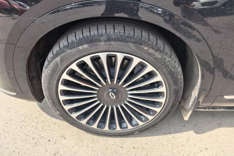 Used Hima AITO M9 2024 Range-Extended Max Edition 42 kWh 6-Seater Version Exterior 4