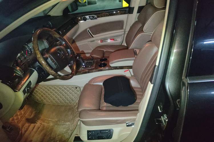 Used Volkswagen Phaeton 2011 3.6L V6 5-Seater Extended-Length Individual Edition
