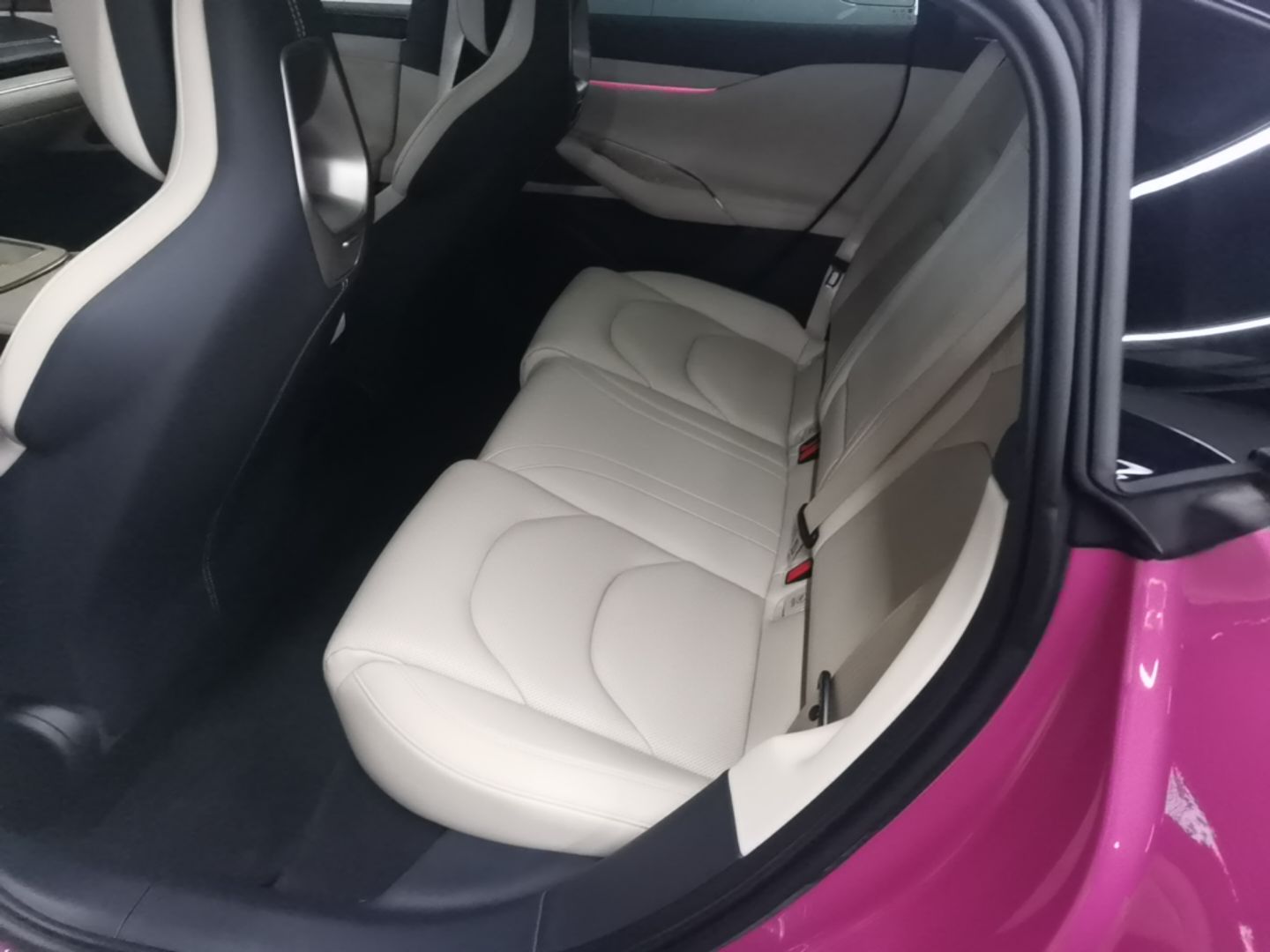 Xiaomi Auto SU7 2024 Rear-Drive Ultra-Long Range Advanced Pro-Level Intelligent Driving Version — снимка 20