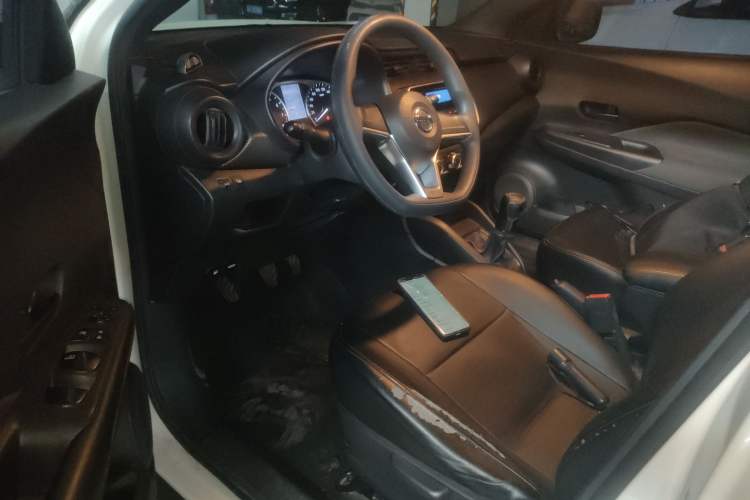 Used Nissan Kicks 2017 1.5L Manual Cool Dynamic Edition
