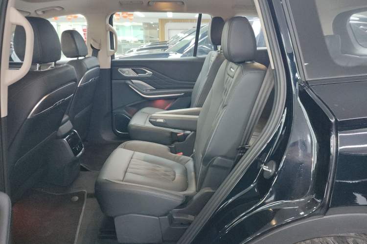 Used Hongqi HS7 PHEV 2024 2.0T PHEV Four-Wheel Drive Flagship Edition 6 Seats Left Rear Seat