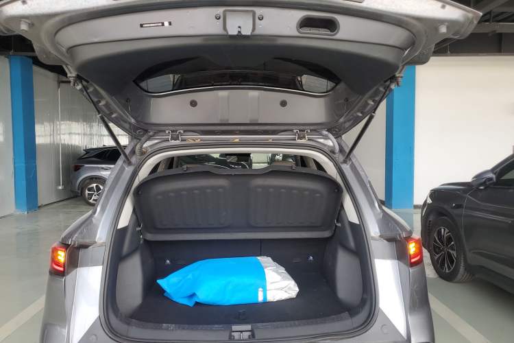 Used BYD Yuan UP 2025 Intelligent Driving Version 401 km Beyond-Range Edition
