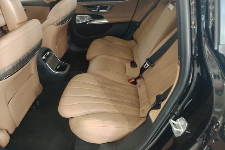 Used Mercedes-Benz E-Class 2024 E 300 L Luxury Model
