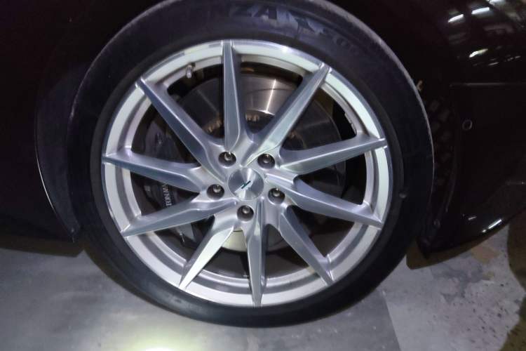 Used AstonMartin DB11 2016 5.2T First Edition
