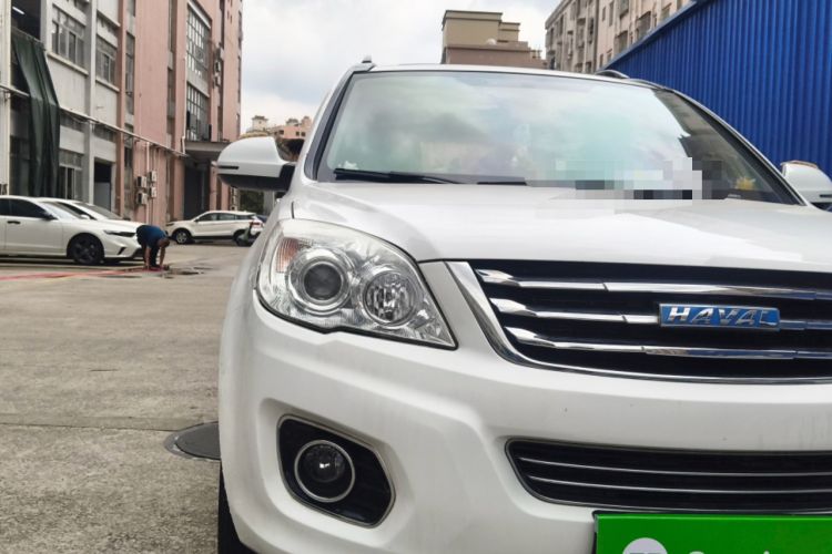 Used Haval H6 2016 Upgraded Model 1.5T Automatic Two-Wheel Drive Elite Version Right Front Headlight
