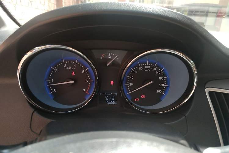 Used Cowin C3 2015 1.5L Manual Gold Diamond Edition
