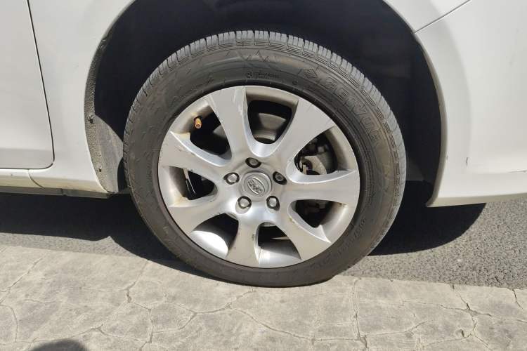 Used BYD e5 2017 300 Prestige Edition Right Front Wheel Hub