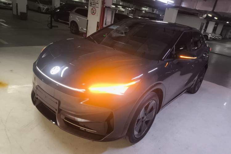 Used Volkswagen ID.UNYX 2025 Pro model