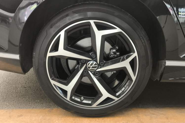 Used Volkswagen Magotan 2023 2 Million Units Commemorative Edition 330TSI DSG Luxury Version
