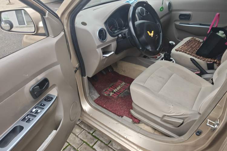 Used Wuling Hongguang 2010 1.4L Standard Version
