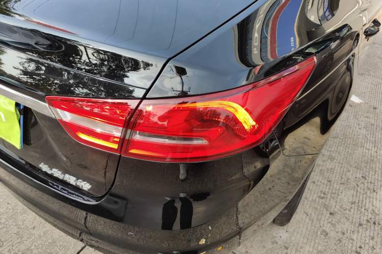 Used Ford Escort 2015 1.5L Automatic Fashion Model