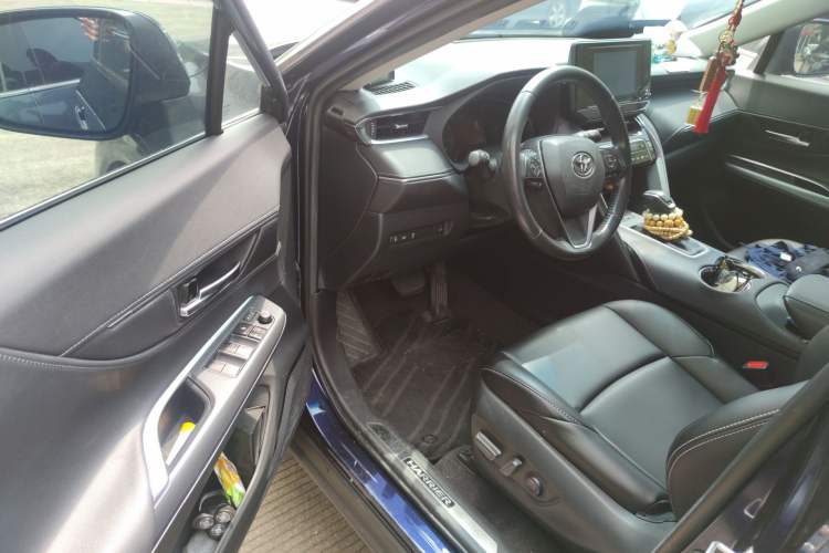 Used Toyota Harrier 2022 2.0L CVT Two-Wheel Drive Entry Version Driver Seat