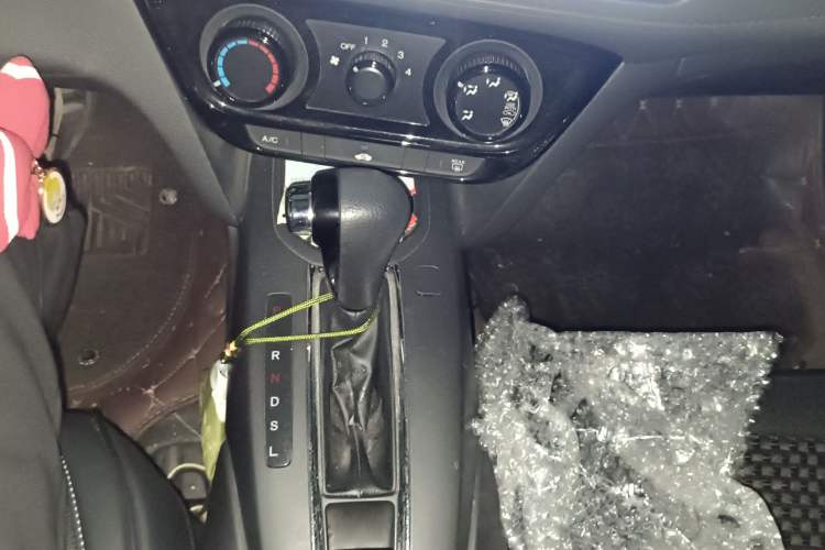 Used Honda XR-V 2015 1.5L LXi CVT Classic Edition Gear Lever