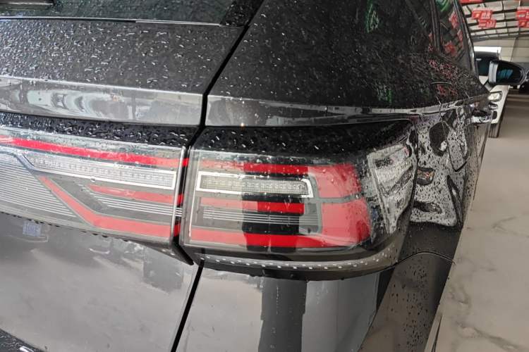 Used Volkswagen Tharu 2023 300TSI Two-Wheel-Drive Moonlight Edition Right Rear Taillight