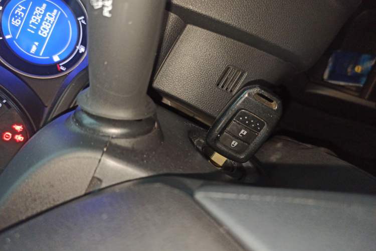 Used Honda Fit 2016 1.5L LXS CVT Comfort Sunroof Version Vehicle Key