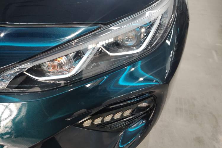 Used Toyota Wildlander 2020 2.0L CVT Four-Wheel Drive Premium Edition Left Front Headlight