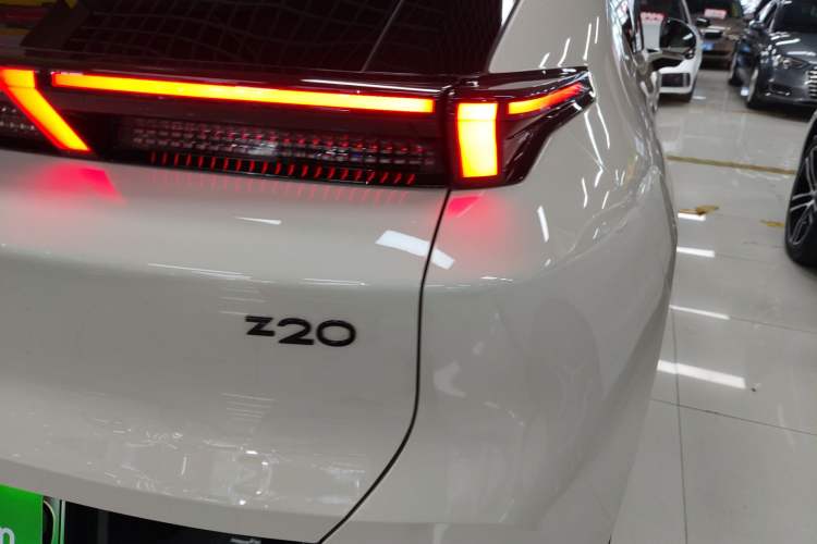 Used Lynk & Co Z20 2025 530 km Range Rear-Wheel Drive Max Right Rear Taillight