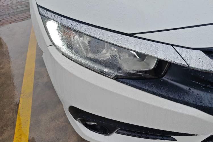 Used Honda Civic 2016 220TURBO CVT Luxury Edition Right Front Headlight