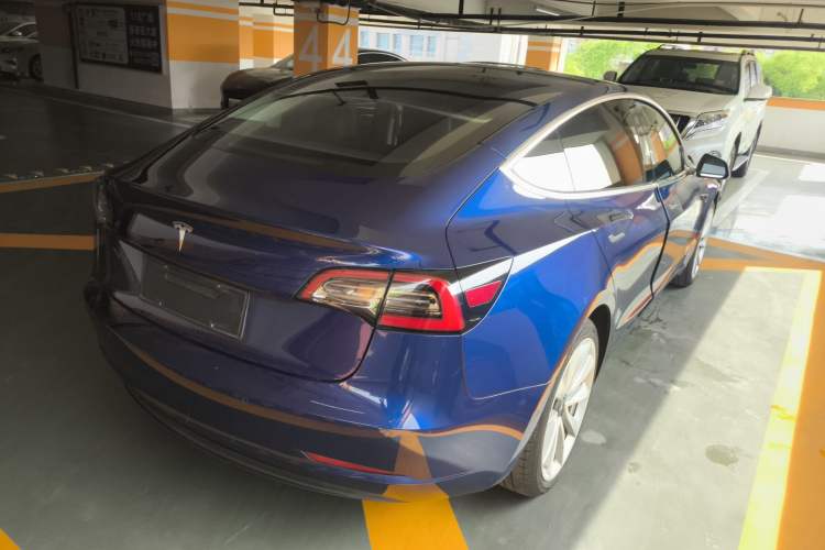 Used Tesla Model 3 2019 Long-Range Rear-Wheel-Drive Version Rear Right 45 Deg