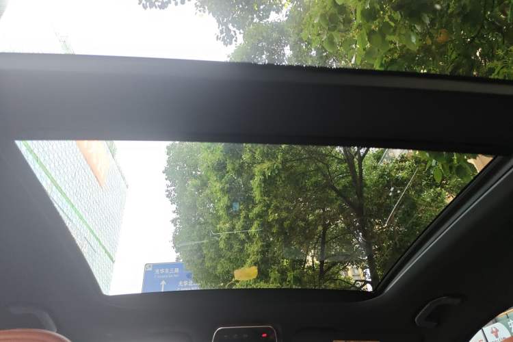 Used Mercedes-Benz GLC New Energy 2025 350 e L 4MATIC Collector's Edition