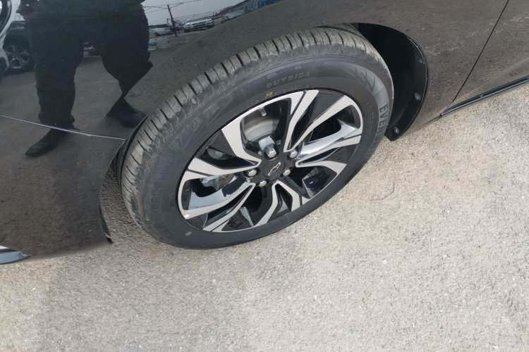 Used Chevrolet Monza 2019 RS 330T Automatic Comfort Edition China VI Standard Left Front Wheel Hub