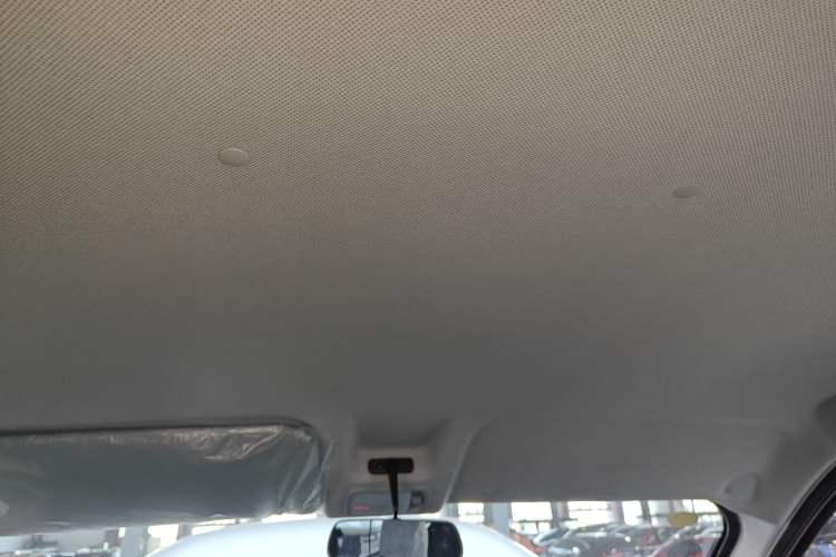 Used Wuling Yangguang 2025 Model 400km Bus Edition—Comfort Edition
