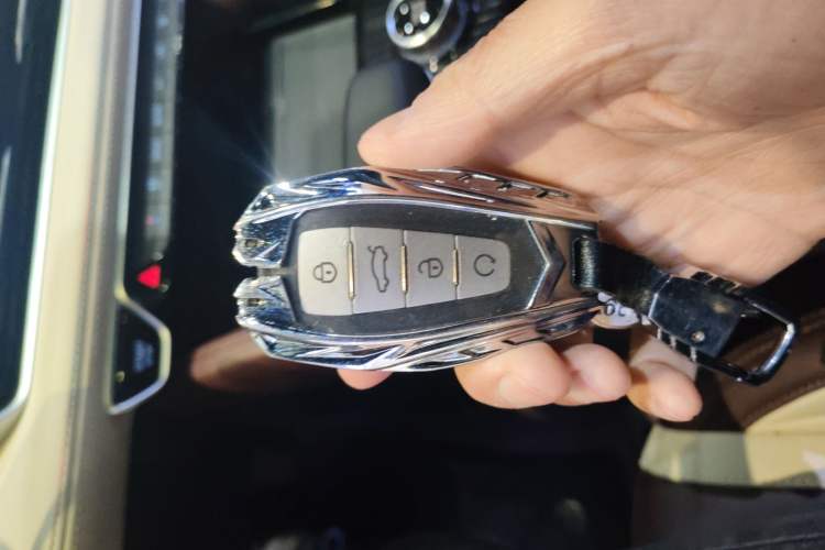 Used Geely Auto Monjaro L 2024 2.0TD High-Power Automatic Two-Wheel Drive Yunqi Version