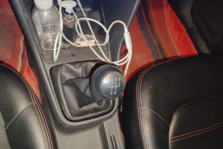 Used Volkswagen Jetta 2015 1.6L Manual Fashion Edition Gear Lever