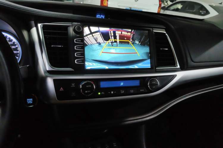 Used Toyota Highlander 2018 2.0T Four-Wheel Drive Luxury Edition 7 Seats China V Emission Standard
