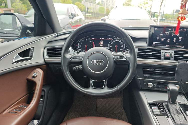 Used Audi A6L 2018 30th Anniversary Edition 45 TFSI quattro Sport model Steering Wheel