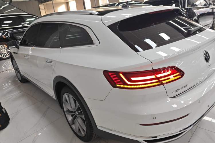 Used Volkswagen FAW-Volkswagen CC 2023 Hunting Vehicle 380TSI Hunter's Heart Edition