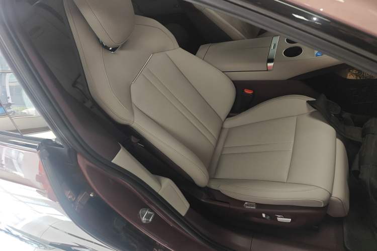 Used Xiaomi Auto YU7 2025 Ultra-Long Range Rear-Wheel Drive Version
