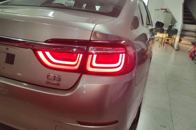 Used Citroen C6 2017 Revised Version 380THP Luxury Edition Exterior 3