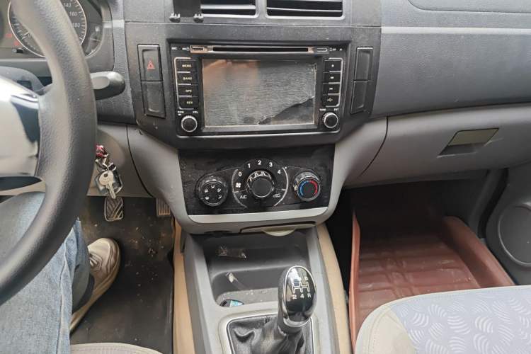 Used BAIC Weiwang M20 2014 1.5L Standard DAM15DL
