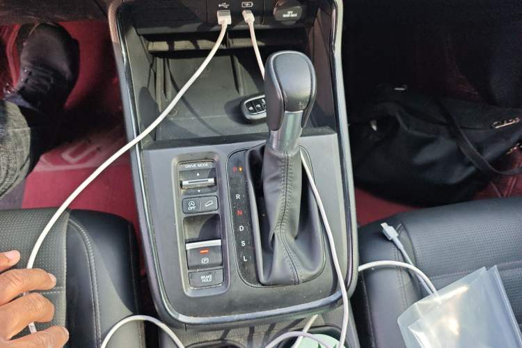 Used Honda CR-V 2024 240TURBO Two-Wheel-Drive FENGSHANG Edition 5 Seats Gear Lever