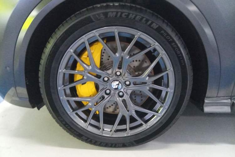 Used Li Auto L9 2022 Max model Exterior 4