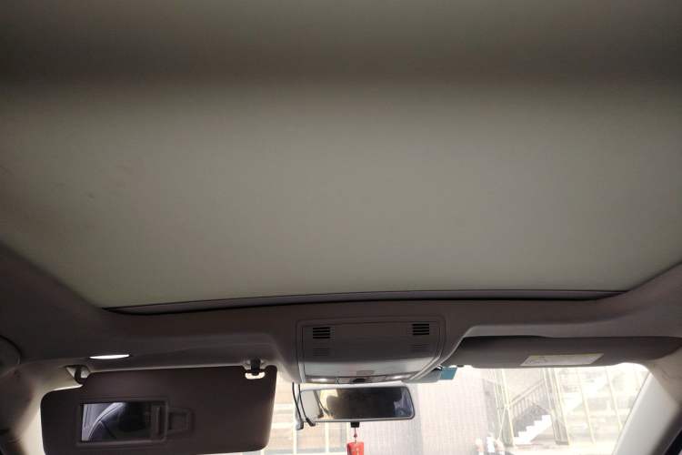 Used Volkswagen Sagitar 2019 200TSI DSG Comfort Version China VI Standard Headliner