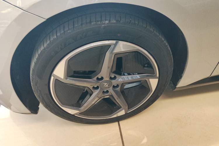 Used Dongfeng eπ eπ007 2024 530 Pro Version