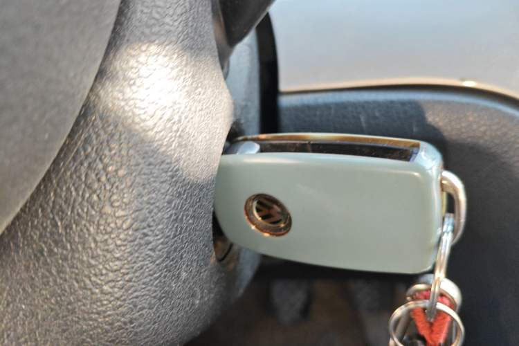 Used Volkswagen Lavida 2013 Revised Classic 1.6L Manual Fashion Edition