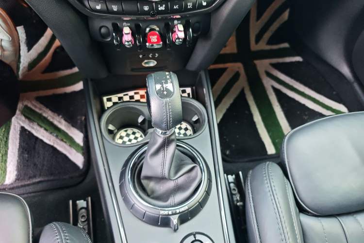 Used MINI Countryman 2017 2.0T COOPER S ALL4 Traveler Gear Lever