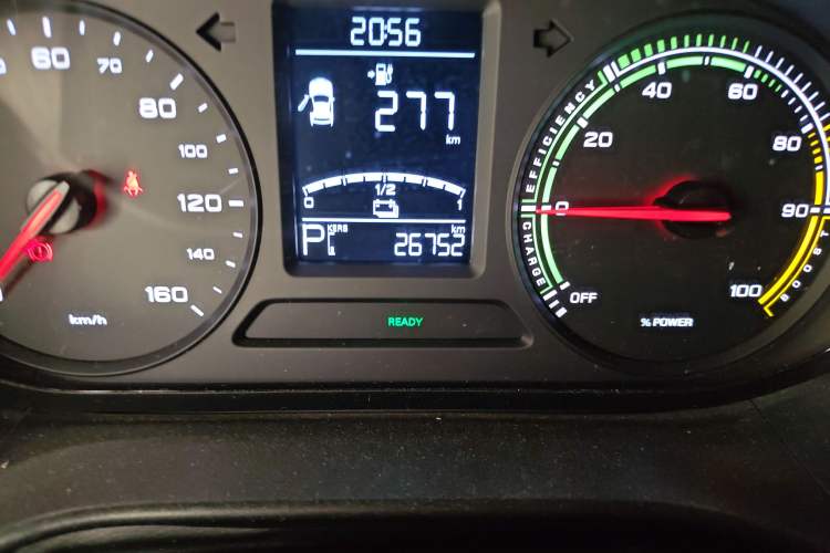 Used Roewe Clever 2021 302 km New Four-Seater Super-Efficient Version