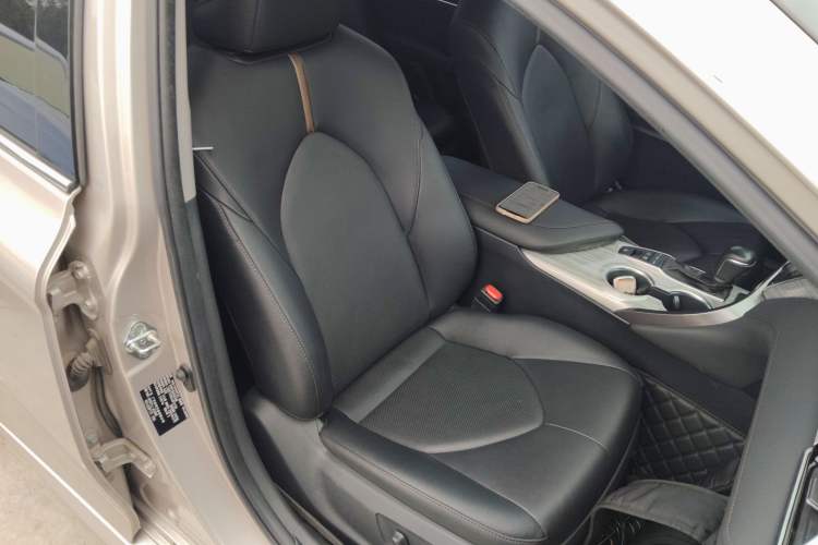 Used Toyota Camry 2019 Revised Version Dual-Engine 2.5 HG Luxury Edition
